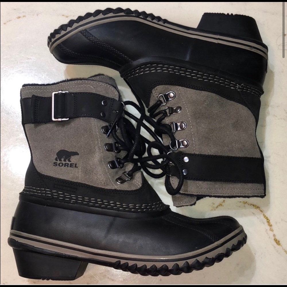 Winter boots worn once
